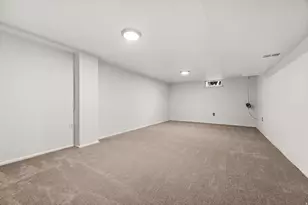 2580 E 2100 S, Salt Lake City, UT 84109 - Photo 15