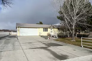 640 W Cyn Rd, Ferron, UT 84523 - Photo 5