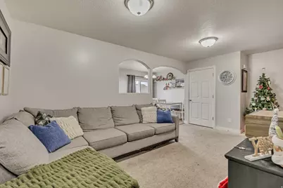 2012 N Belmont Dr, Saratoga Springs, UT 84045 - Photo 5