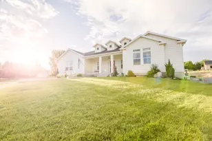 1370 N Cedar Hollow Blvd, Lehi, UT 84043 - Photo 1