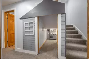 2111 Glacier View Dr, Sandy, UT 84092 - Photo 25