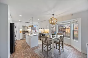 2111 Glacier View Dr, Sandy, UT 84092 - Photo 9