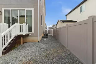 1976 W 850 N, Layton, UT 84041 - Photo 57