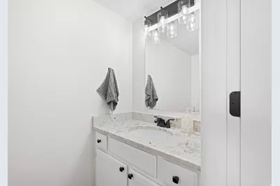 4136 S 700 W, Riverdale, UT 84405 - Photo 13