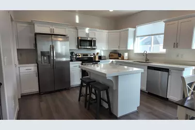 7238 N Green Pasture Ln, Eagle Mountain, UT 84005 - Photo 7