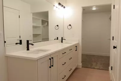 189 W 730 N, Smithfield, UT 84335 - Photo 17