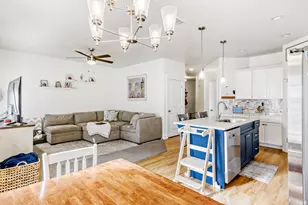 1028 N Freeman Dr, Saratoga Springs, UT 84045 - Photo 3