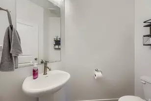 1028 N Freeman Dr, Saratoga Springs, UT 84045 - Photo 9