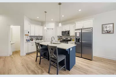 1028 N Freeman Dr, Saratoga Springs, UT 84045 - Photo 3