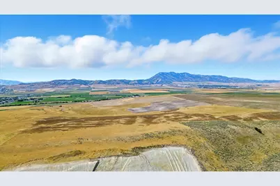 7900 N 5600 W, Smithfield, UT 84335 - Photo 11