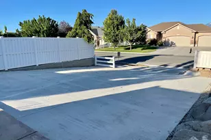 4478 W Spring Park Circle, Riverton, UT 84096 - Photo 11