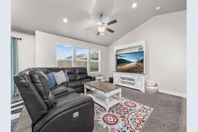 318 N 900 E, Salem, UT 84653 - Photo 5