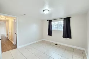 119 W 500 N, Vernal, UT 84078 - Photo 9