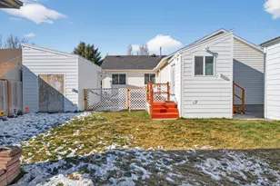 4072 N White Pine Rd E, Eagle Mountain, UT 84005 - Photo 33