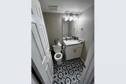 6414 S 1680 E, Murray, UT 84121 - Photo 7