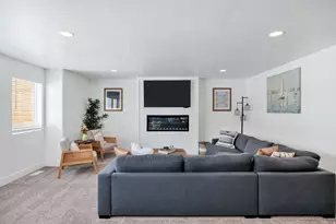 559 N Blue Lake St, Garden City, UT 84028 - Photo 9