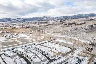 559 N Blue Lake St, Garden City, UT 84028 - Photo 31