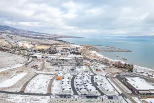 559 N Blue Lake St, Garden City, UT 84028 - Photo 37