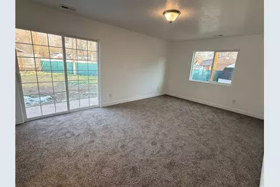 886 Wood St, Ogden, UT 84404 - Photo 11