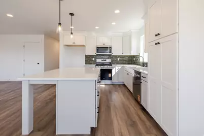 4463 N Broadsword Ln #101, Eagle Mountain, UT 84005 - Photo 7