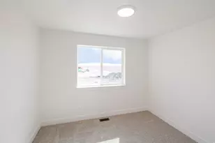 4463 N Broadsword Ln, Eagle Mountain, UT 84005 - Photo 5