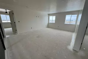 2524 W 2950 N, Farr West, UT 84404 - Photo 15
