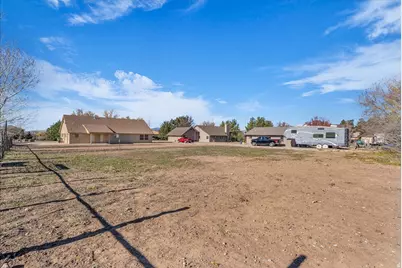 1109 N Horsemans Park Dr, Dammeron Valley, UT 84783 - Photo 15