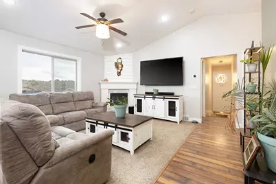 2101 E Ravine Rd, Enoch, UT 84721 - Photo 7