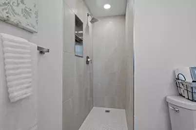 1973 S Davis Blvd, Bountiful, UT 84010 - Photo 15