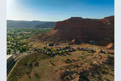 745 E Country Club Dr #114, Kanab, UT 84741 - Photo 7