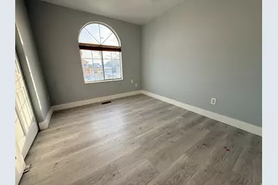 3298 W 2300 N, Clinton, UT 84015 - Photo 9