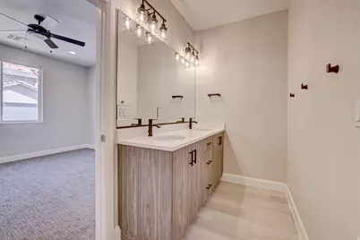 840 Twin Lakes Dr #424, Saint George, UT 84770 - Photo 9