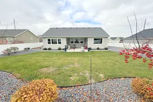 8626 N Lakeshore Dr, Lake Point, UT 84074 - Photo 31