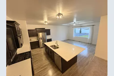 8626 N Lakeshore Dr, Lake Point, UT 84074 - Photo 7