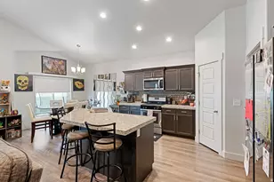 7559 N Silver Park Dr, Eagle Mountain, UT 84005 - Photo 7