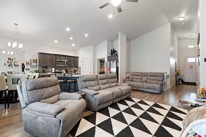 7559 N Silver Park Dr, Eagle Mountain, UT 84005 - Photo 5