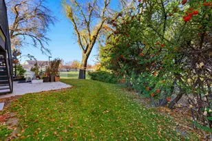 2569 E Canterbury Ln, Cottonwood Heights, UT 84121 - Photo 27
