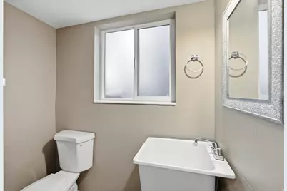 2569 E Canterbury Ln, Cottonwood Heights, UT 84121 - Photo 17