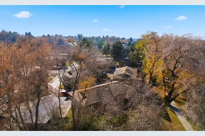 2569 E Canterbury Ln, Cottonwood Heights, UT 84121 - Photo 39