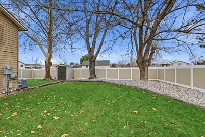 1154 W 2600 N, Clinton, UT 84015 - Photo 33