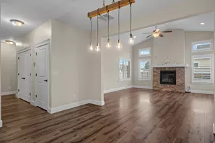 10489 S Harvest Glory Dr, South Jordan, UT 84095 - Photo 9