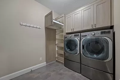 10489 S Harvest Glory Dr, South Jordan, UT 84095 - Photo 25