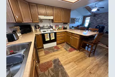 922 N 550 E, Orem, UT 84097 - Photo 7