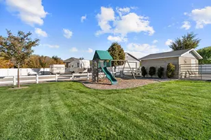 12243 S Janice Dr, Riverton, UT 84065 - Photo 33