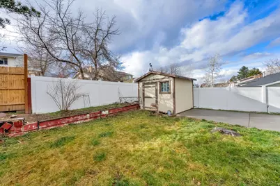 5346 S Queenswood Dr, Taylorsville, UT 84129 - Photo 7