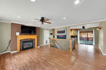 5346 S Queenswood Dr, Taylorsville, UT 84129 - Photo 11