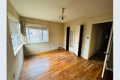 2877 E Delsa Dr S, Holladay, UT 84124 - Photo 3