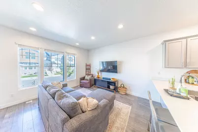 2176 W 1735 S, West Haven, UT 84401 - Photo 5