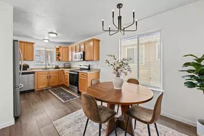 7847 N Saddleback Dr E, Eagle Mountain, UT 84005 - Photo 7