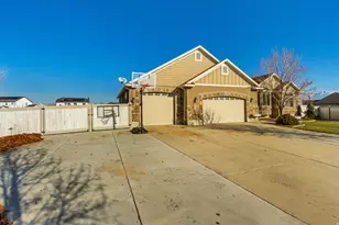 12447 S Cheval Ct W, Herriman, UT 84096 - Photo 3